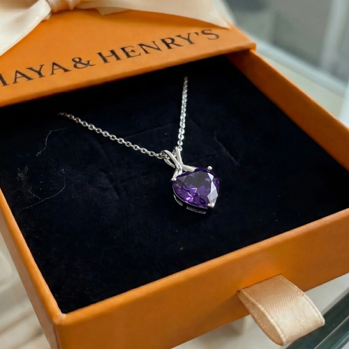 Heart of Violet Necklace | White Gold